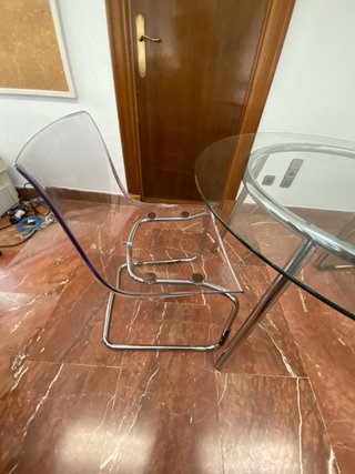 Mesa redonda cristal y 2 sillas