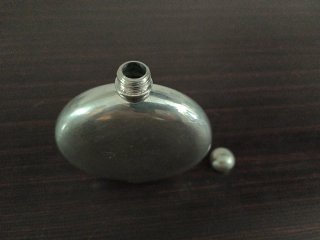 Petaca antigua peltre inglesa 1920-30