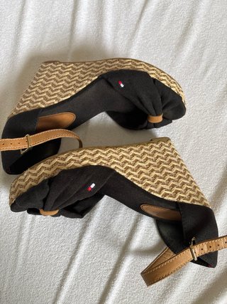Sandalias cuña Tommy Hilfiger negras 37