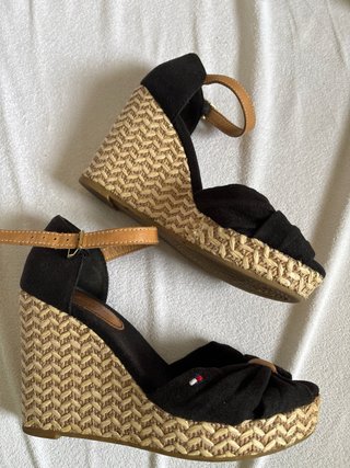 Sandalias cuña Tommy Hilfiger negras 37