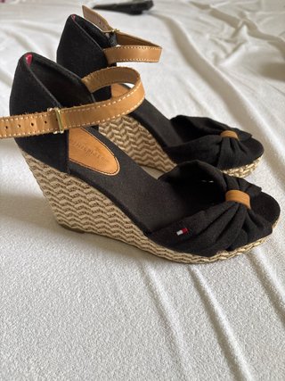 Sandalias cuña Tommy Hilfiger negras 37