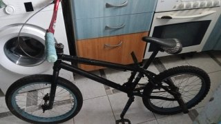 Bici BMX Azul y Negra
