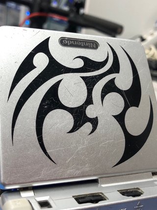 Consola gameboy advance sp edicion tribal