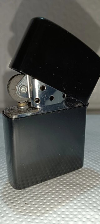 Lott o uno per un Zippo tipo VIP seria Van Gogh