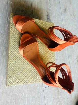Sandalias Marypaz raso naranja