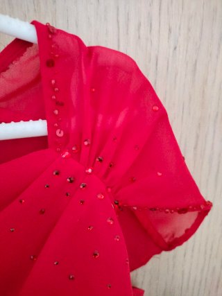 Blusa C&E roja con pedrería