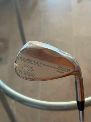 Palo de Golf WEDGE.  Cobra King Pur 56° Diestro.