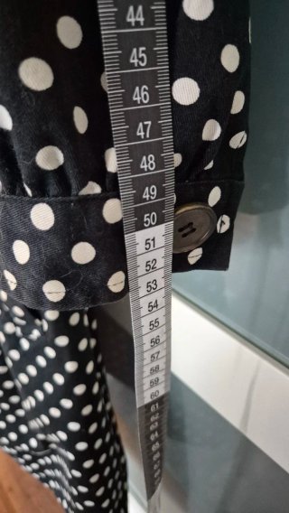 Gabardina de lunares talla 44