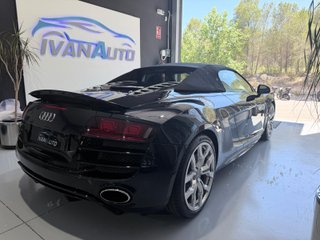 AUDI R8 Spyder 5.2 FSI quattro V10