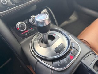 AUDI R8 Spyder 5.2 FSI quattro V10