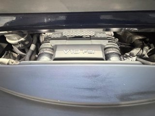 AUDI R8 Spyder 5.2 FSI quattro V10