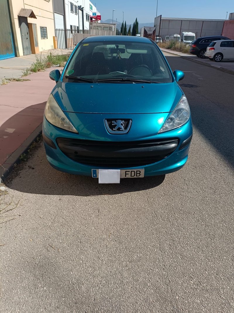 Peugeot 207 1.4 Gasolina 3p Etiqueta C ITV al dia - foto 1