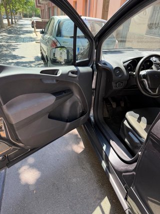 Ford Tourneo Courier 2020