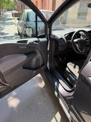 Ford Tourneo Courier 2020