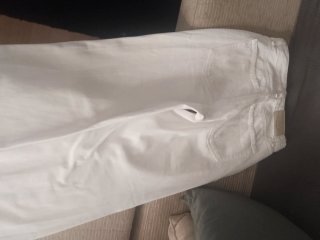 Pantalón blanco Stradivarius T.38,llevados 1 vez