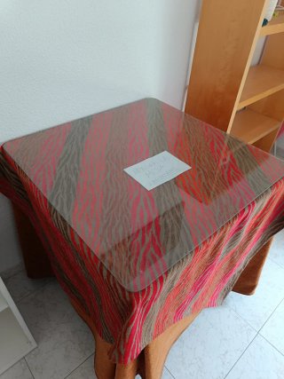 Mesa camilla con cristal y estufa