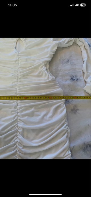 Vestido Nanai blanco manga larga fruncido