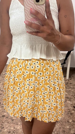 Falda Zara plisada estampado floral