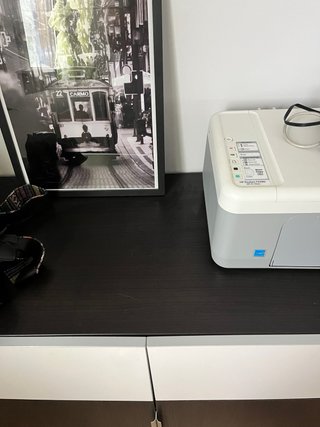 Cómoda Ikea Negra y Blanca BESTÅ con puertas VARA