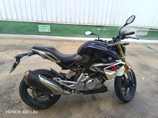 BMW G310R 2017 Negra y Blanca