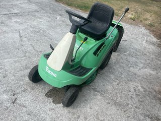 Cortacésped Viking con recogedor