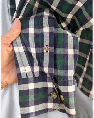Camisa de cuadros verde y blanca