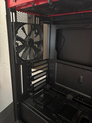Caja NZXT H710 Negra y Roja