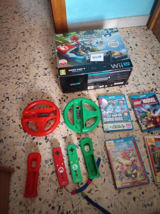 Nintendo Wii U Mario Kart 8 Premium Pack
