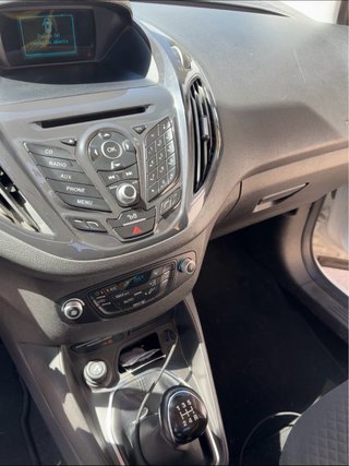 Ford Tourneo Courier 2017