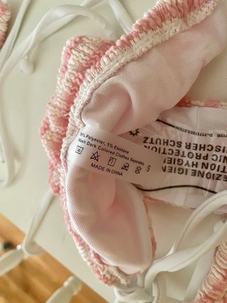 Bikini texturizado rosa y blanco