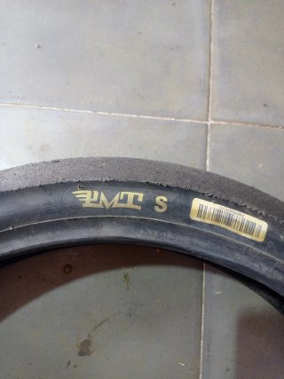 Neumático YMT 90/80/17 Semi-nuevo