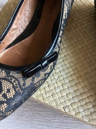 Zapatos planos Truco encaje negro y beige