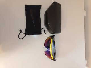 Occhiali sportivi Nike neri e gialli