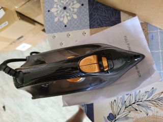 Plancha de vapor negra
