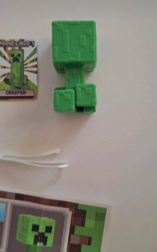 Kinder Joy Minecraft Creeper 2026