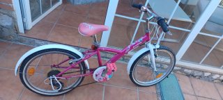 Bicicleta infantil rosa B'Twin
