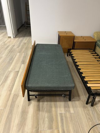 Somier bajo cama con patas y ruedas