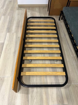 Somier bajo cama con patas y ruedas