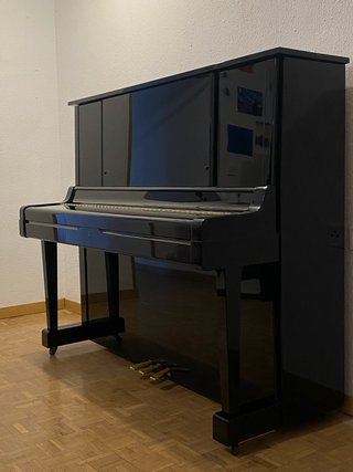 Piano Vertical Yamaha YUX (1982)