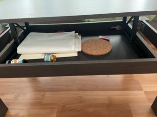 Mesa comedor abatible.