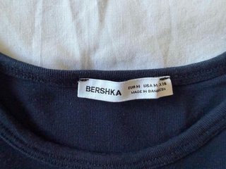 Camiseta manga larga Bershka azul marino Talla M