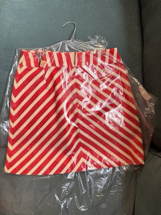 Falda Karen Millen roja y blanca