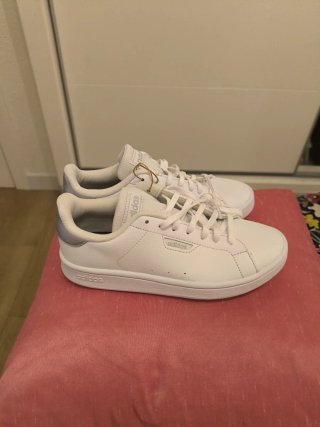 Deportivas Adidas Blancas sin estrenar