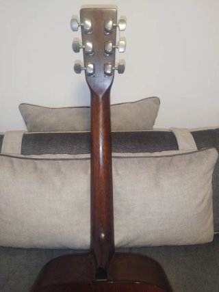Guitarra Acústica Ventury.