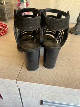 Sandalias Graceland Negras Abotinadas.