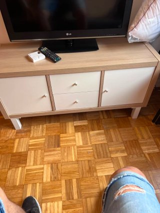 Mueble TV madera y blanco