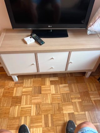 Mueble TV madera y blanco