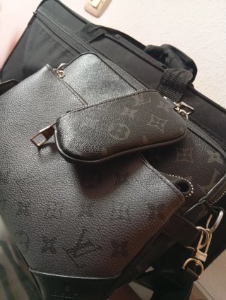 Riñonera Louis Vuitton Negra