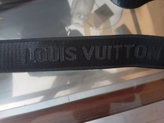 Riñonera Louis Vuitton Negra