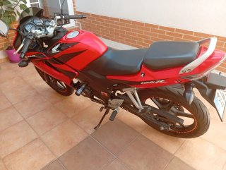 Honda CBR125R 2009 Roja/Negra 20.000 km